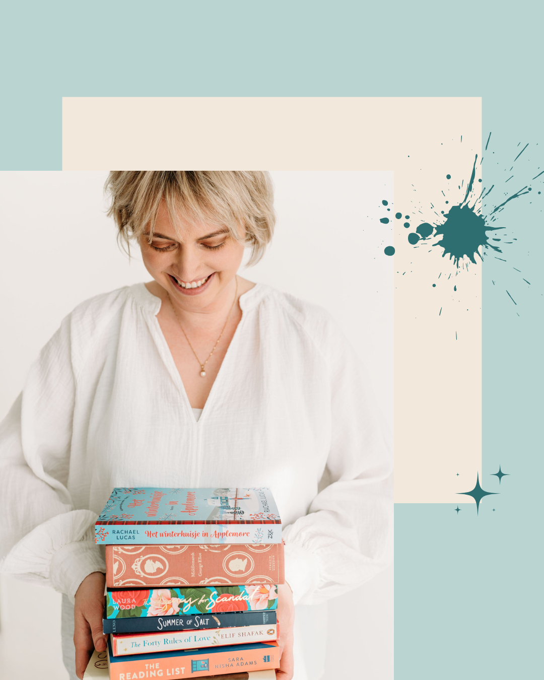 Rosanne Sarah, zelfstandig redacteur, houdt een stapel boeken vast, ter illustratie van de blogpost 'Wat maakt een goed verhaal (en waarom jouw stem ertoe doet!)'